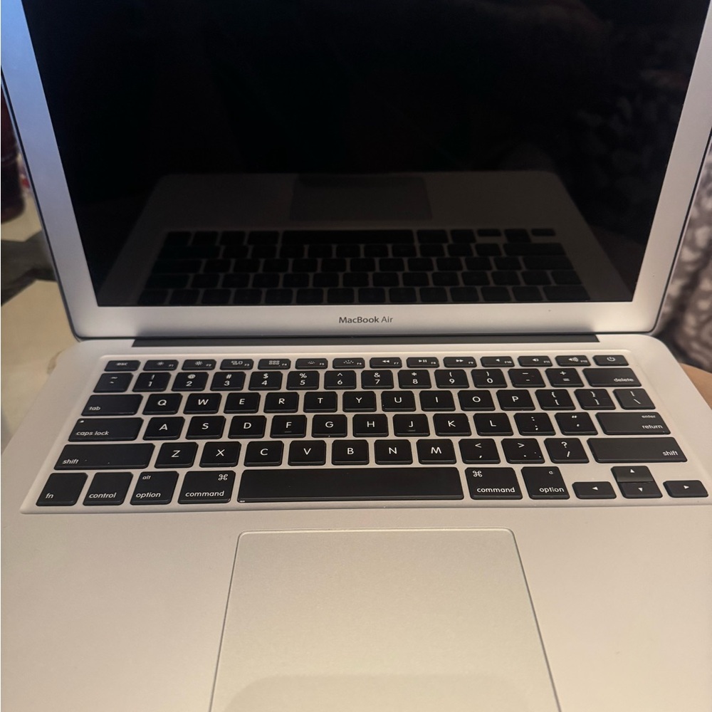 Apple MacBook Air - Sleek Silver Finish